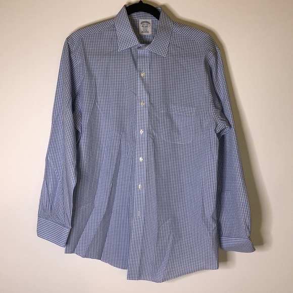 ⭐️🔹 Brooks Brothers Button Up Shirt - Picture 1 of 3